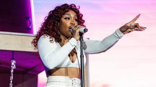 The deluxe edition of SZA's SOS album will include ten additional songs.