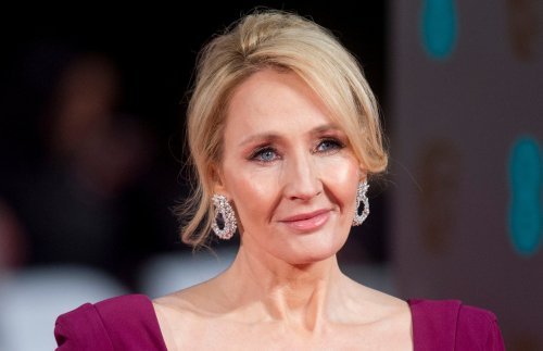 American media are discussing a transfobe scandal around Joan Rowling again